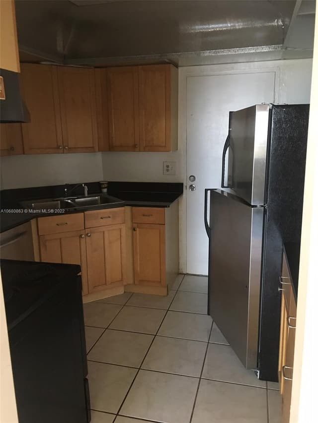 3301 Spanish Moss Ter # 906, Lauderhill FL 33319 - Lauderhill, FL - Photo 4