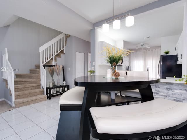 204 E Hemingway Cir, Margate FL 33063 - Margate, FL - Photo 5