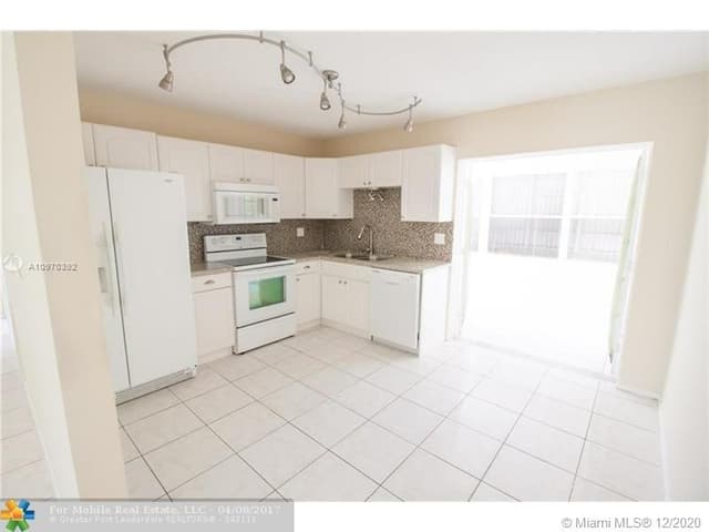 4709 NW 30th Ter, Tamarac FL 33309 - Tamarac, FL - Photo 3