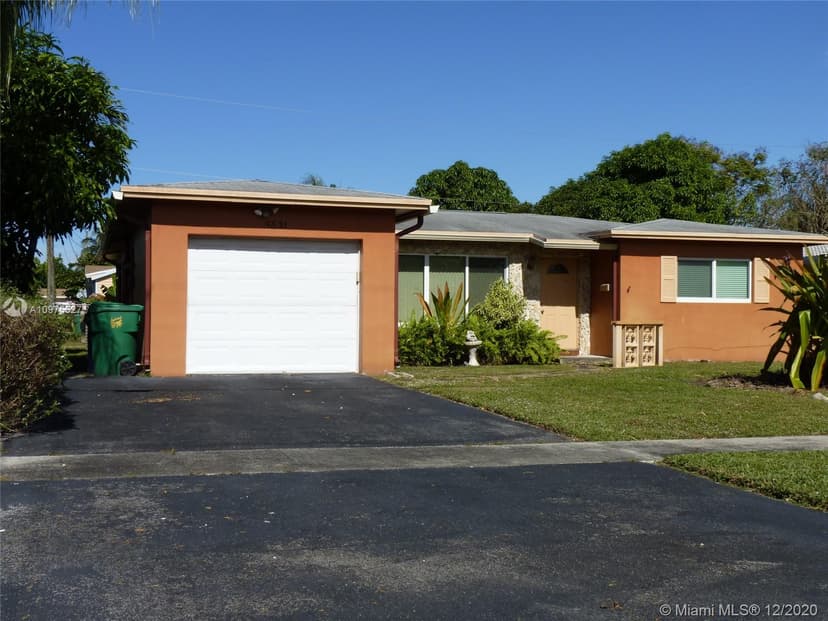 5631 NW 13th St, Lauderhill FL 33313