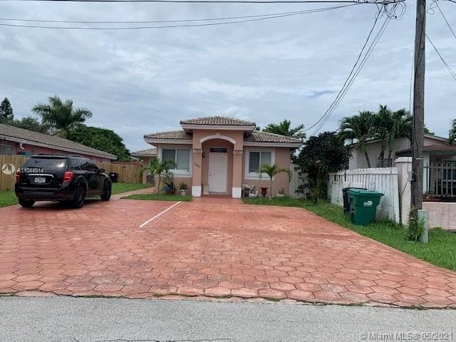 460 SW 80th Ave, Miami FL 33144
