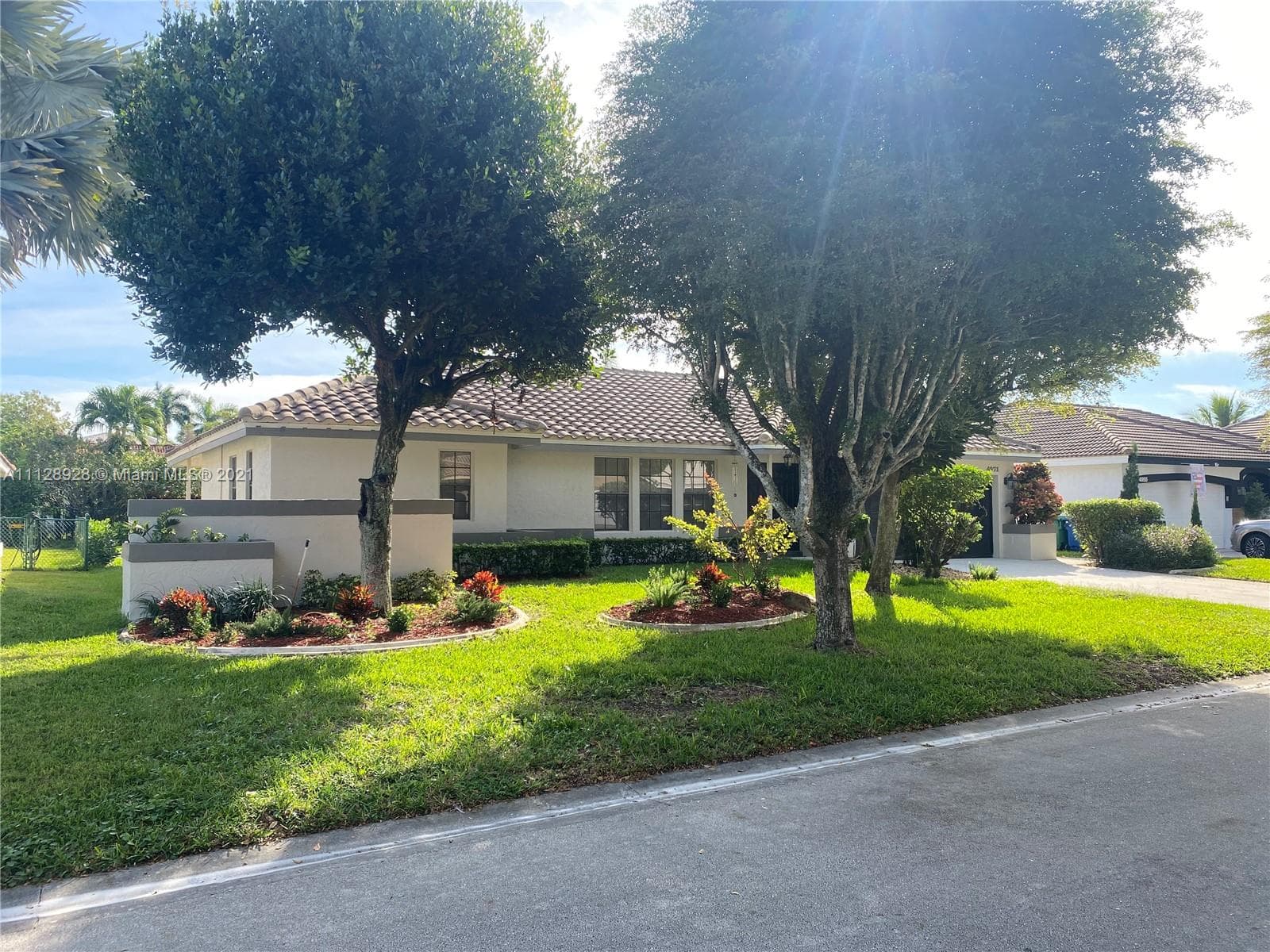 4971 NW 58th Ter, Coral Springs FL 33067