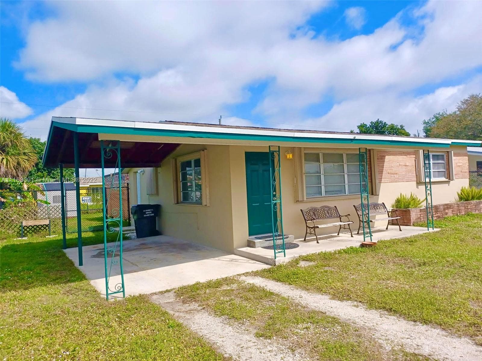 7461 Freedom St, Hollywood FL 33024