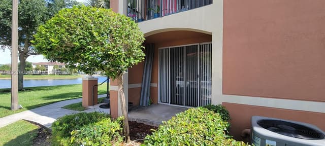 7980 N Nob Hill Rd # 101, Tamarac FL 33321 - Tamarac, FL - Photo 3