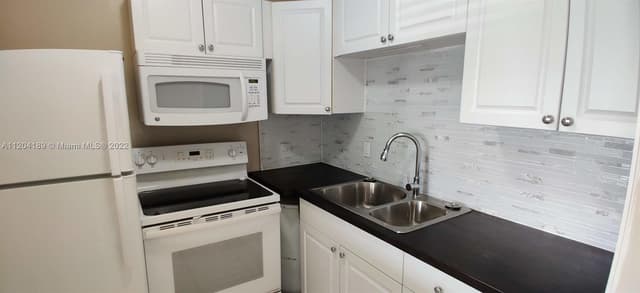 155 Easthampton G # 155, West Palm Beach FL 33417 - West Palm Beach, FL - Photo 5