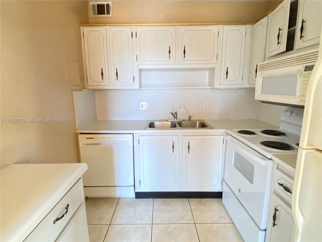 6289 Lear Dr # 306, Lake Worth FL 33462 - Lake Worth, FL - Photo 6