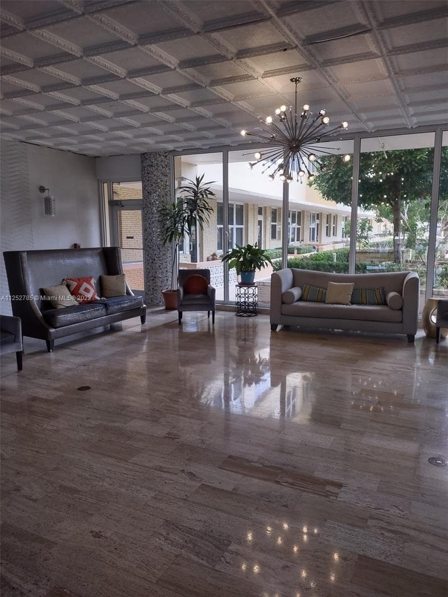4747 Collins Ave # 107, Miami Beach FL 33140
