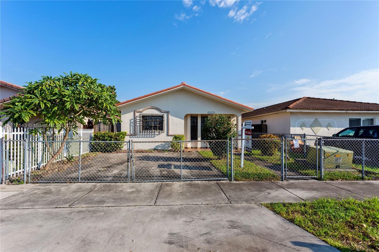 2623 W 71st Pl, Hialeah FL 33016