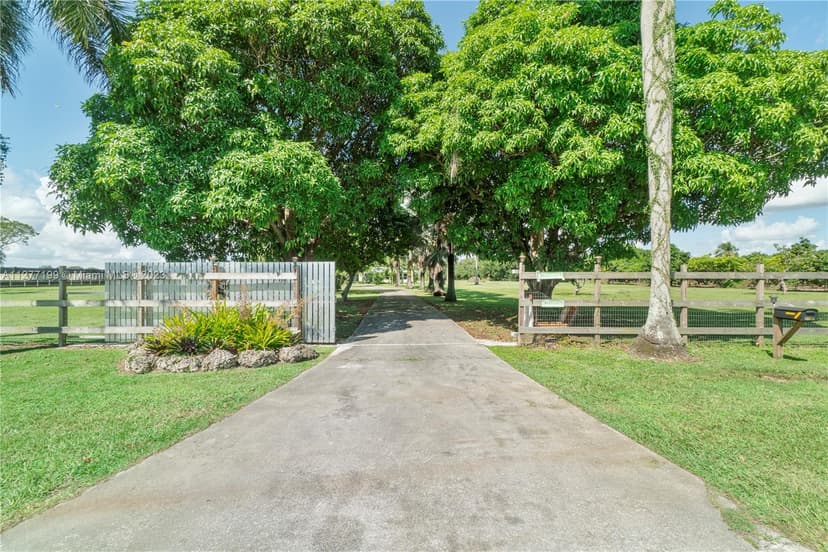 25950 SW 187 AVE, Homestead FL 33031