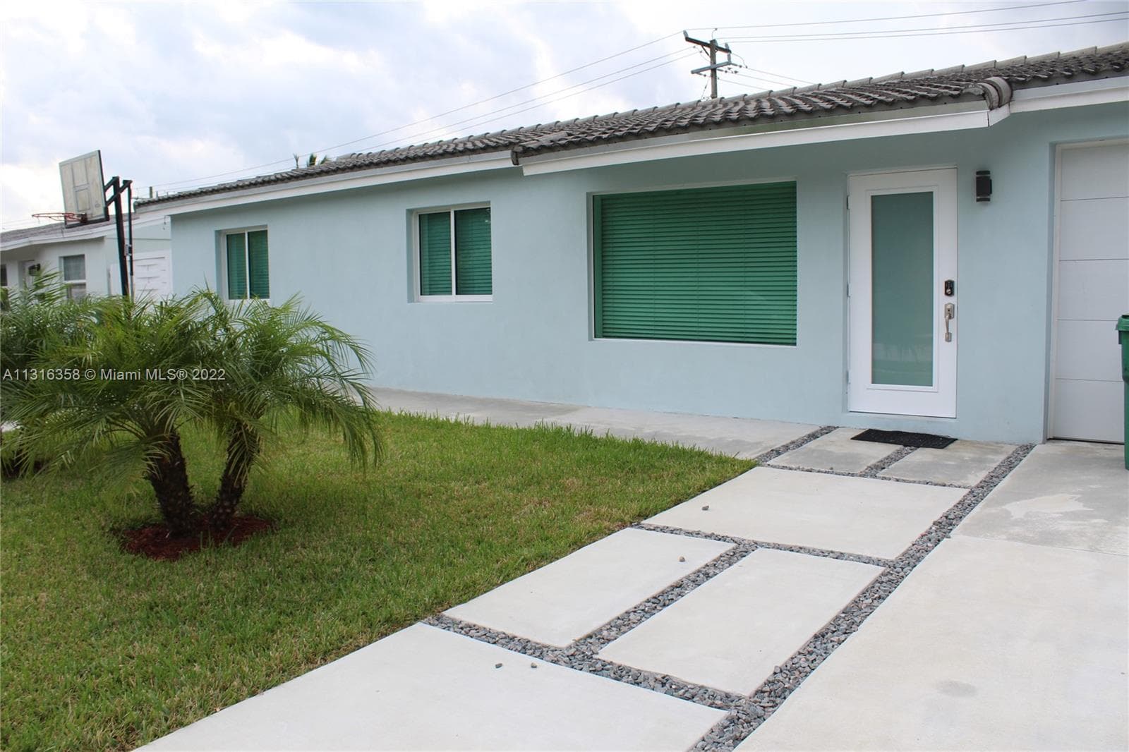 1281 SW 46th Ave, Fort Lauderdale FL 33317