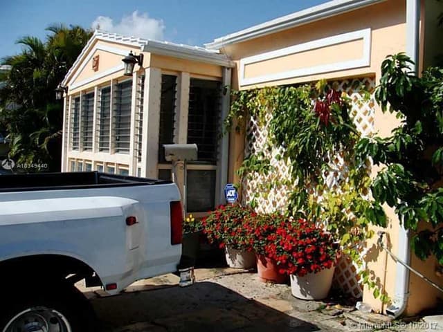 9324 Abbott Avenue, Surfside FL 33154 - Surfside, FL - Photo 3