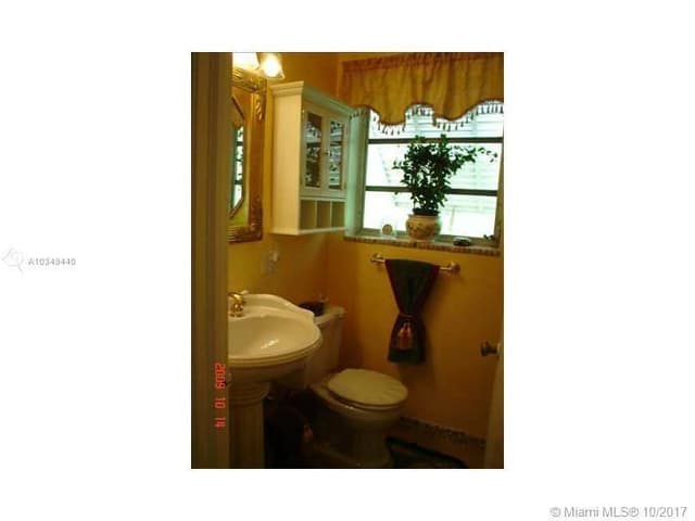 9324 Abbott Avenue, Surfside FL 33154 - Surfside, FL - Photo 5