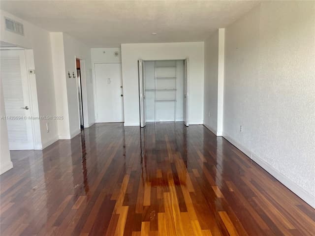 400 Kings Point Dr # 1406, Sunny Isles Beach FL 33160 - Sunny Isles Beach, FL - Photo 3
