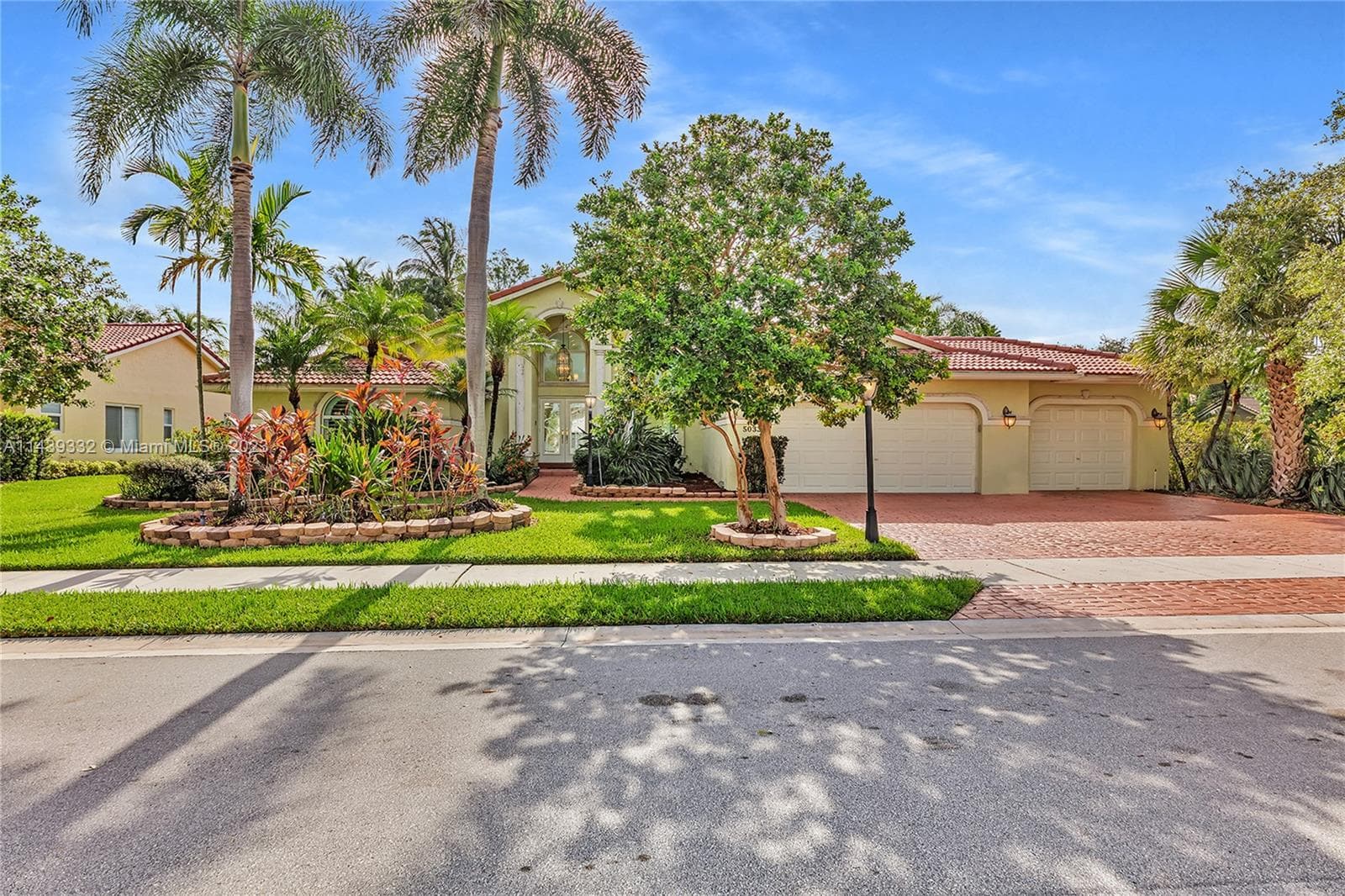 5033 NW 100th Ter, Coral Springs FL 33076