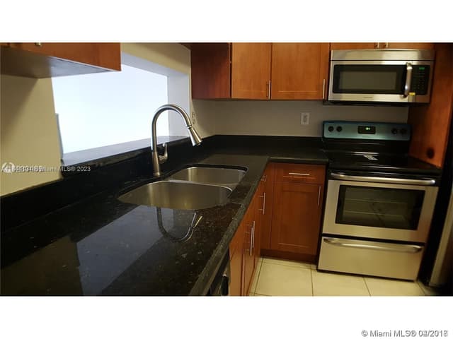 496 NW 165th St Rd # D112, Miami FL 33169 - Miami, FL - Photo 5