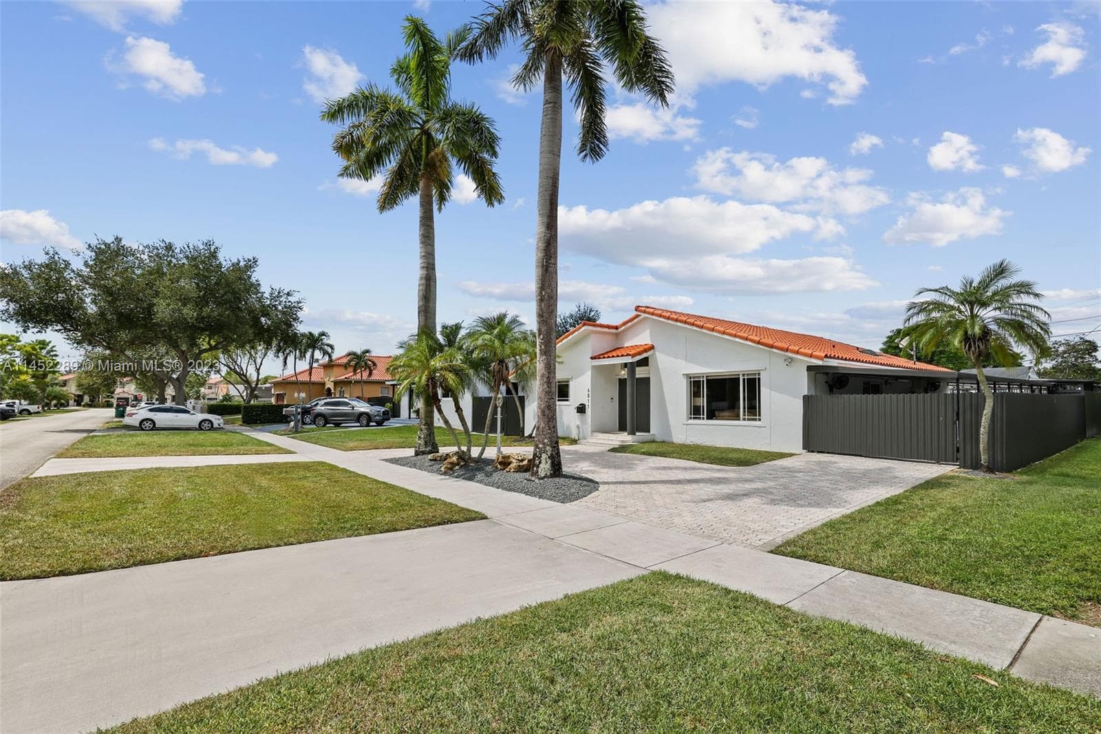 6811 SW 38th St, Miami FL 33155