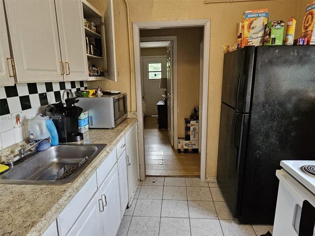 1817 NW 25th Ave, Fort Lauderdale FL 33311 - Fort Lauderdale, FL - Photo 6