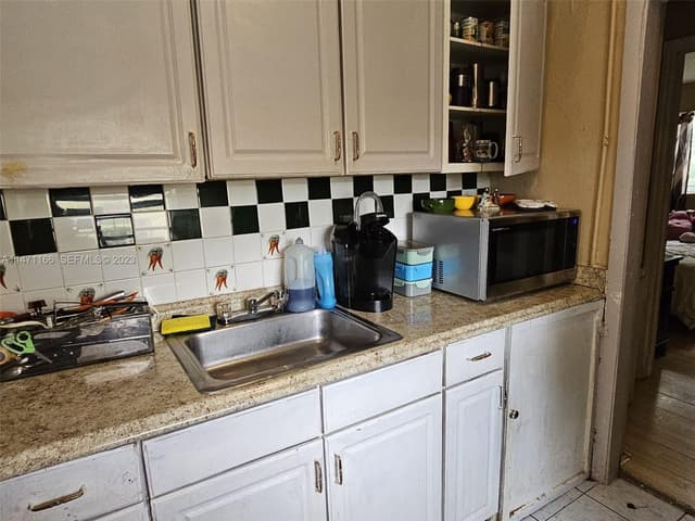 1817 NW 25th Ave, Fort Lauderdale FL 33311 - Fort Lauderdale, FL - Photo 7