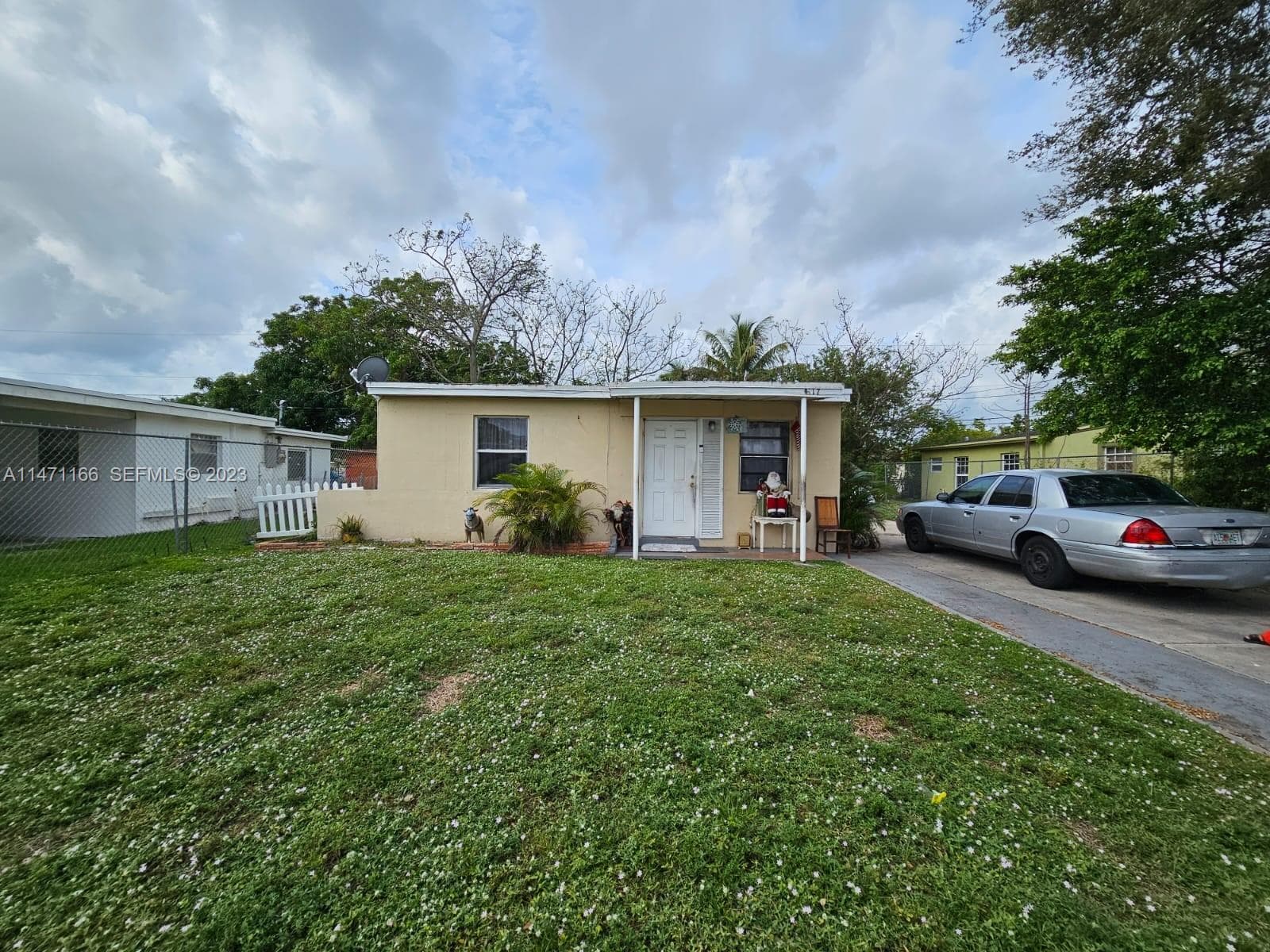 1817 NW 25th Ave, Fort Lauderdale FL 33311 - Fort Lauderdale, FL - Photo 1