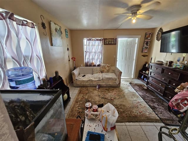 1817 NW 25th Ave, Fort Lauderdale FL 33311 - Fort Lauderdale, FL - Photo 5