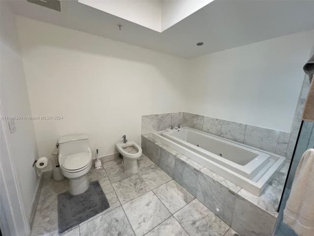 218 SE 14th Street # 1806, Miami FL 33131 - Miami, FL - Photo 4