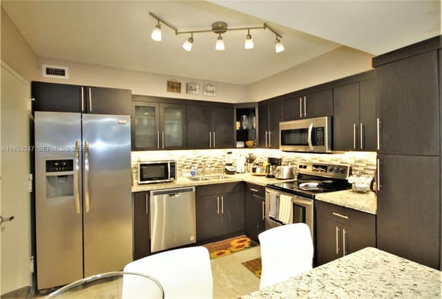 5161 Collins Ave # 1610, Miami Beach FL 33140 - Miami Beach, FL - Photo 6