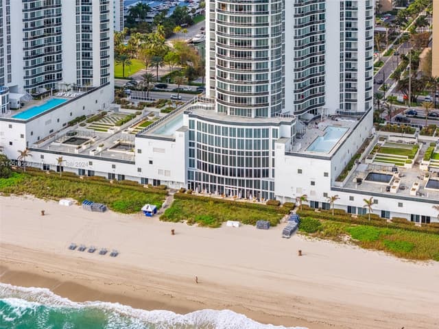 15901 Collins Ave # 2801, Sunny Isles Beach FL 33160 - Sunny Isles Beach, FL - Photo 4