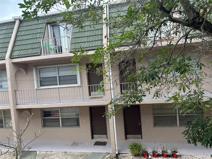 1100 SE 4th Ave # 32, Deerfield Beach FL 33441