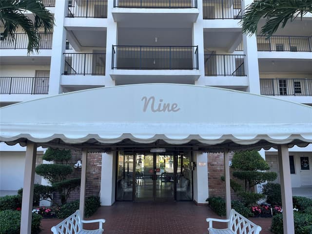 3100 N Palm Aire Drive # 304, Pompano Beach FL 33069 - Pompano Beach, FL - Photo 2