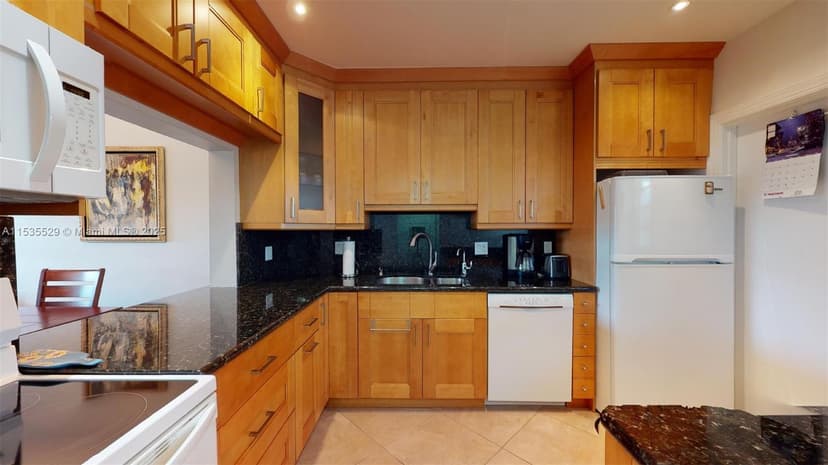329 SE 3rd St # 402P, Hallandale Beach FL 33009