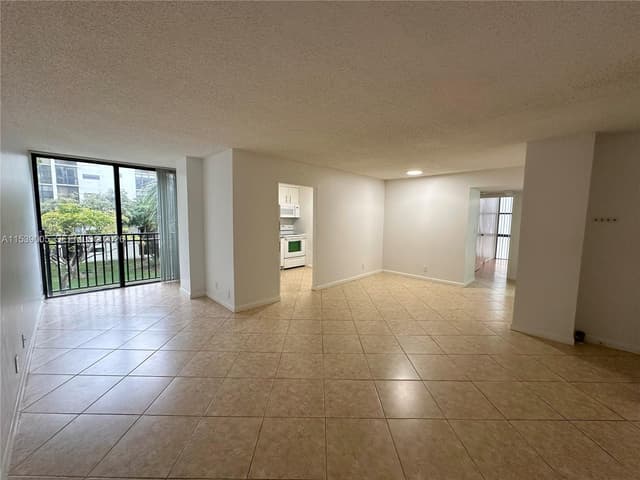 17021 N Bay Rd # 4, Sunny Isles Beach FL 33160 - Sunny Isles Beach, FL - Photo 4