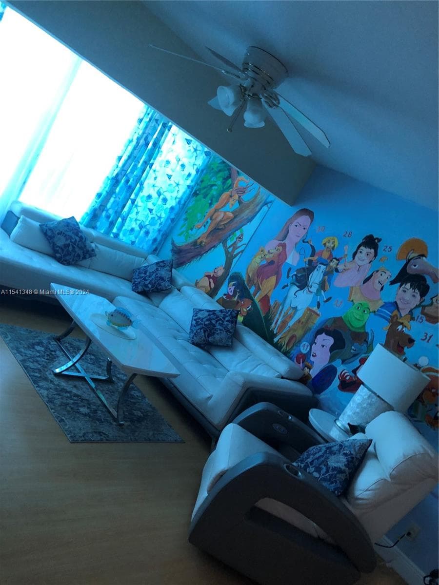 5445 Collins Ave, Miami Beach FL 33140