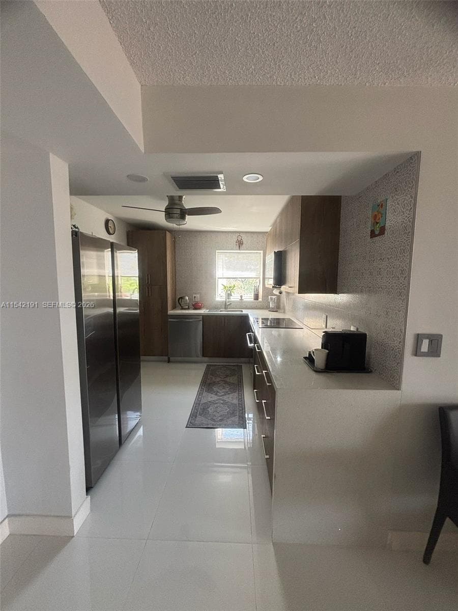 1865 S Ocean Dr # 4F, Hallandale Beach FL 33009 - Hallandale Beach, FL - Photo 1