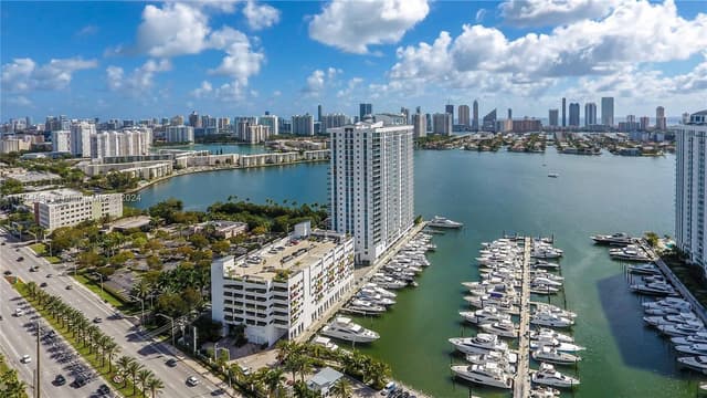 17301 Biscayne Blvd # 1201, North Miami Beach FL 33160 - North Miami Beach, FL - Photo 2