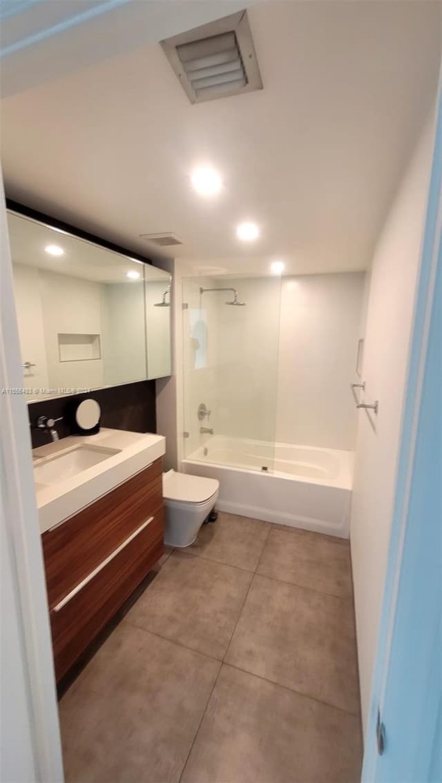 1155 Brickell Bay Dr # 2805, Miami FL 33131 - Miami, FL - Photo 2