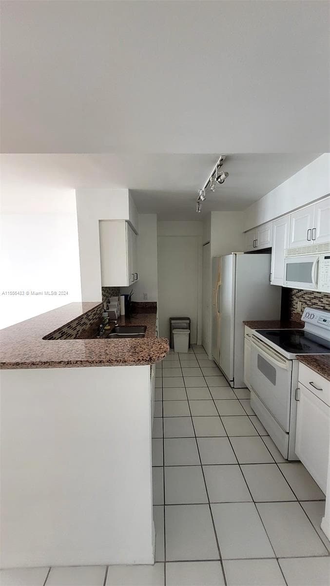 1155 Brickell Bay Dr # 2805, Miami FL 33131 - Miami, FL - Photo 1