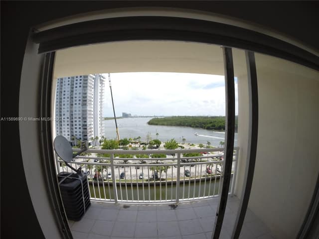 400 Kings Point Dr # 905, Sunny Isles Beach FL 33160 - Sunny Isles Beach, FL - Photo 4