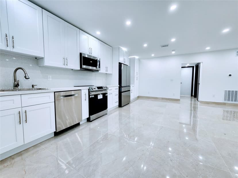 11930 NE 19th Dr # 3, North Miami FL 33181