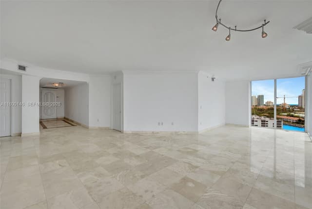 3370 Hidden Bay Dr # 1208, Aventura FL 33180 - Aventura, FL - Photo 3