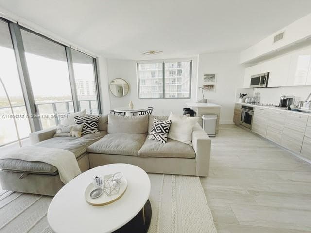 121 NE 34th St # 1409, Miami FL 33137