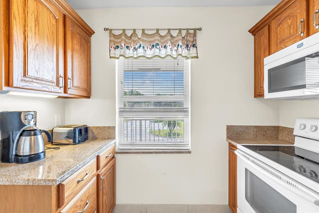 601 NW 76th Terrace # 206, Margate FL 33063 - Margate, FL - Photo 4