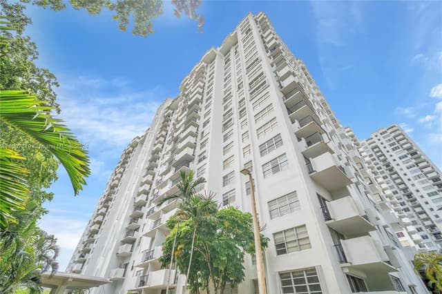 2780 NE 183rd St # 1601, Aventura FL 33160 - Aventura, FL - Photo 2