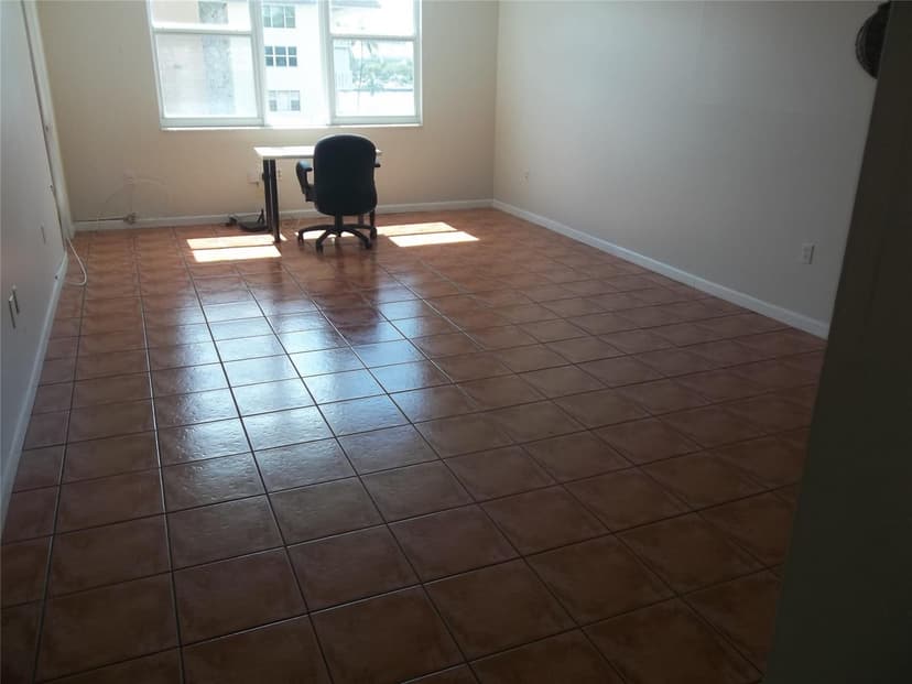 1893 S Ocean Drive # 302, Hallandale Beach FL 33009