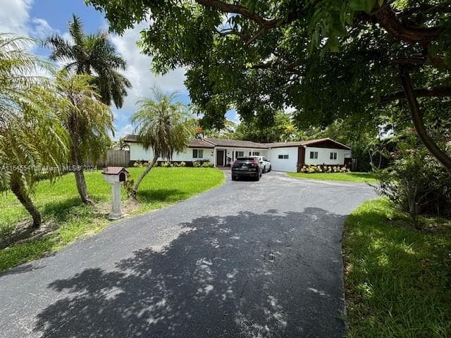 6440 Miller Dr, South Miami FL 33155