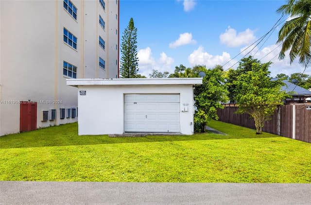 1711 Buchanan St, Hollywood FL 33020 - Hollywood, FL - Photo 7