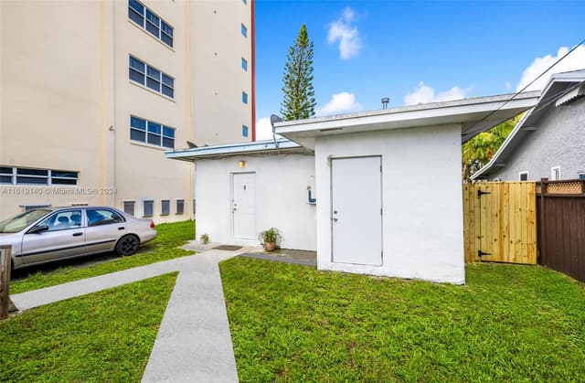 1711 Buchanan St, Hollywood FL 33020 - Hollywood, FL - Photo 5