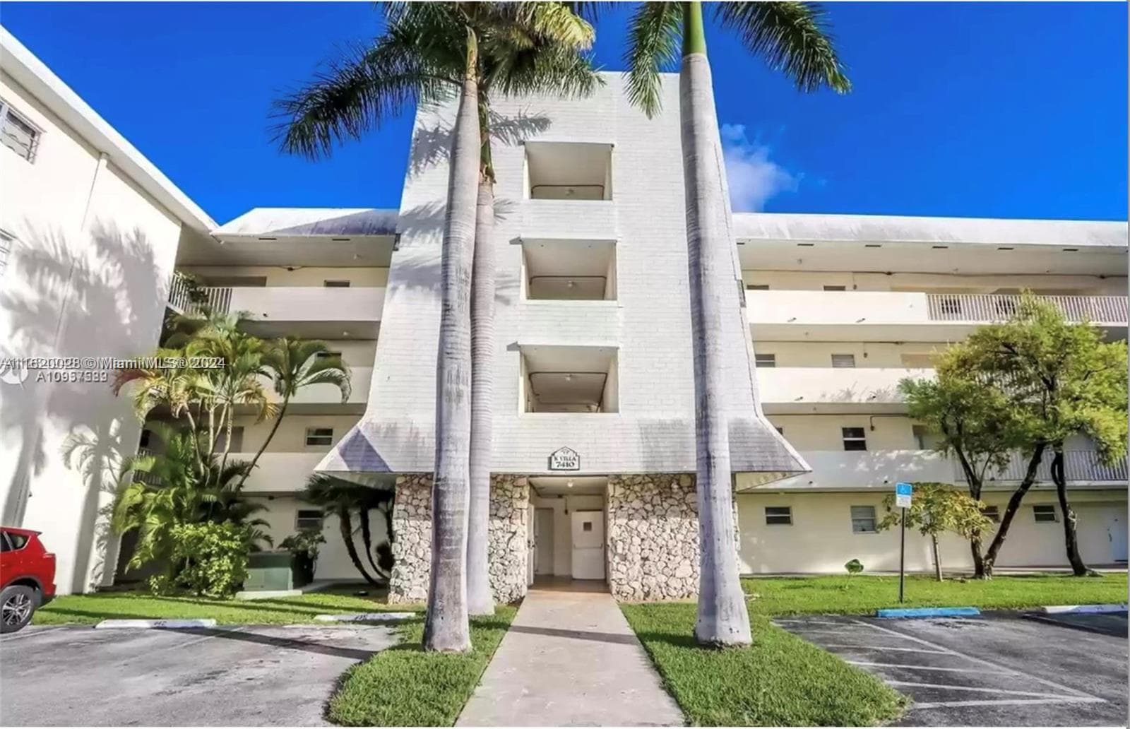 7410 SW 82nd St # K211, Miami FL 33143