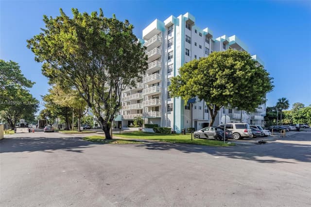 15600 NW 7th Ave # 306, Miami FL 33169 - Miami, FL - Photo 2