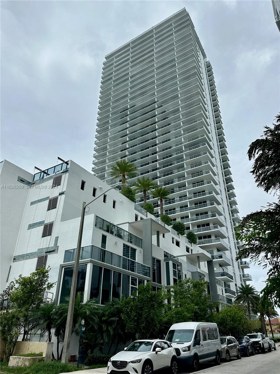 600 NE 27th St # 2302, Miami FL 33137