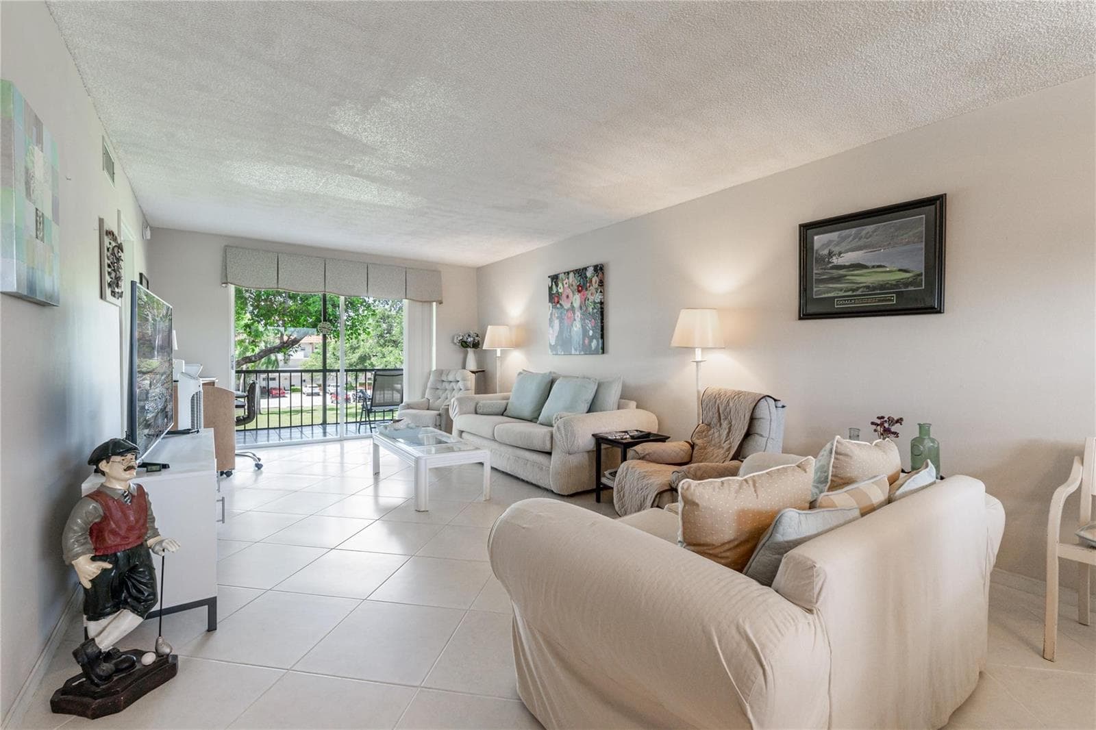 671 S Hollybrook Drive # 306, Pembroke Pines FL 33025 - Pembroke Pines, FL - Photo 1